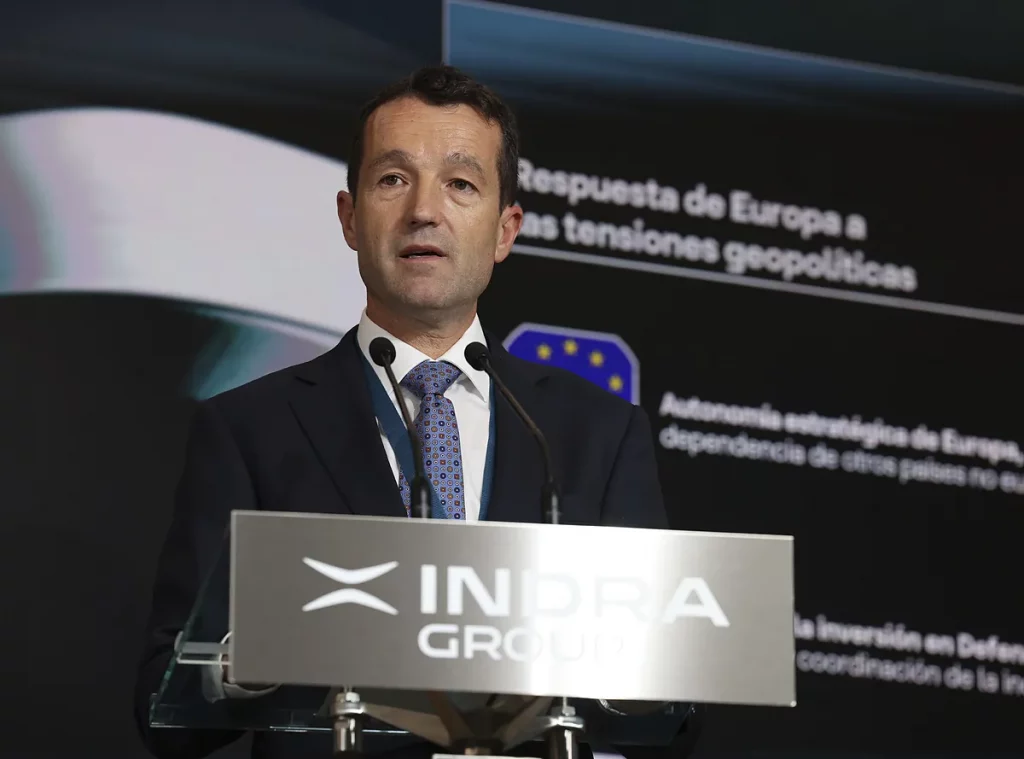 Las dudas de Moncloa sobre la operación con Escribano lastran la cotización de Indra, que cede un 8,45% en Bolsa