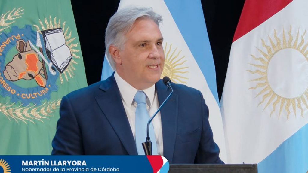 Legislador cordobés: “Llaryora es un estadista pero algunos de sus funcionarios no están a la altura de las circunstancias” Legislador cordobés: "Llaryora es un estadista pero algunos de sus funcionarios no están a la altura de las circunstancias"