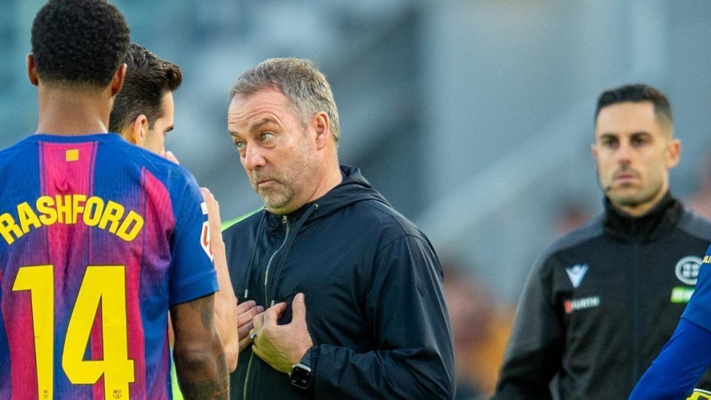 “Les pregunté si estaban satisfechos del primer tiempo y me han dicho que no” "Les pregunté si estaban satisfechos del primer tiempo y me han dicho que no"