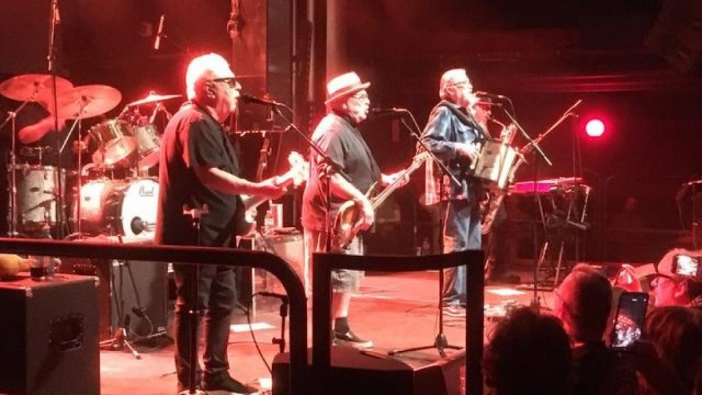 Los Lobos (★★★✩✩): orgullo hispano