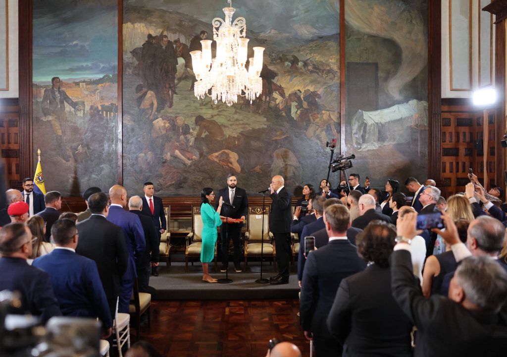 Los Rodríguez profundizan en el desmontaje de Maduro