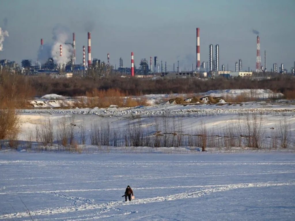 Los ingresos petroleros de Rusia, el alma de su maquinaria de guerra, se desploman