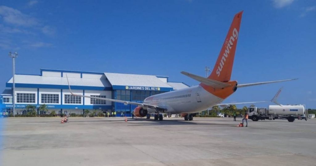 Los nueve aeropuertos internacionales de Cuba sin combustible para aviones por un mes entero Los nueve aeropuertos internacionales de Cuba sin combustible para aviones por un mes entero