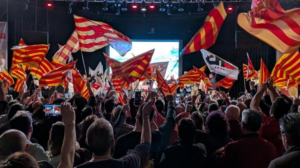 Los partidos de izquierda escenifican su división con tres actos en Zaragoza Los partidos de izquierda escenifican su división con tres actos en Zaragoza