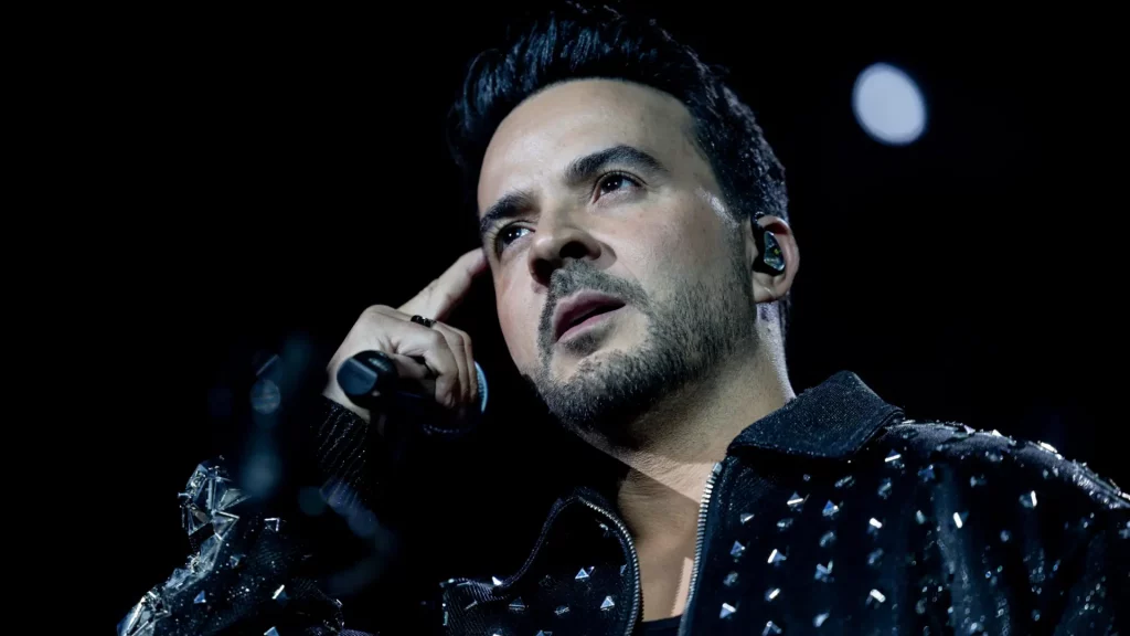 Luis Fonsi se une a Pablo Alborán, Amaral y Café Quijano, entre otros, como ganador de los Premios Dial Tenerife 2026