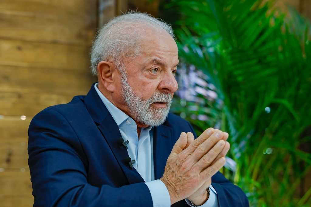 Lula sanciona reajuste para servidores de la Cámara, el Senado y el TCU, y veta valores acima do teto constitucional Lula sanciona reajuste para servidores de la Cámara, el Senado y el TCU, y veta valores acima do teto constitucional