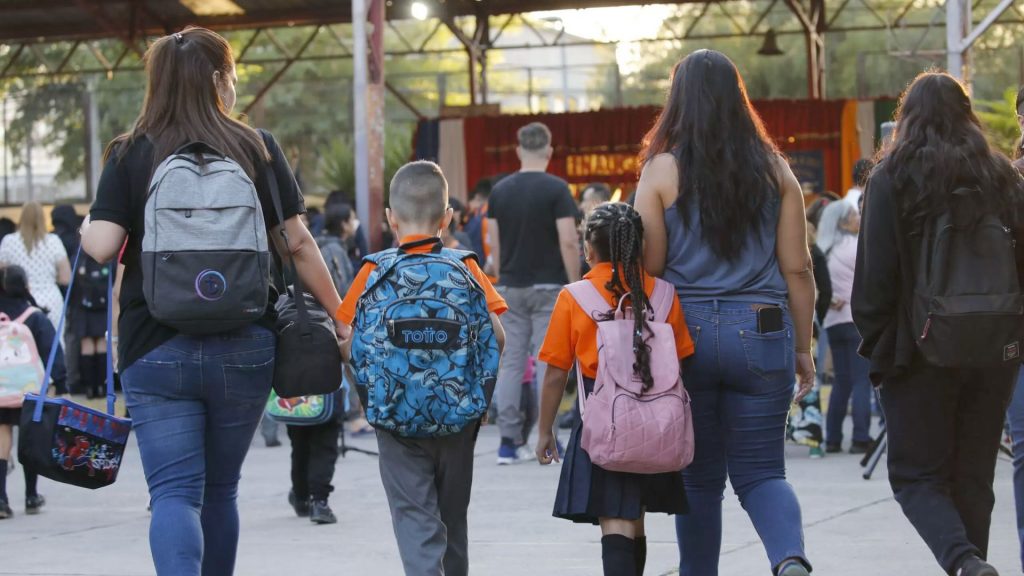 Mineduc confirma fechas de inicio de clases y vacaciones de invierno 2026 para escolares en Chile