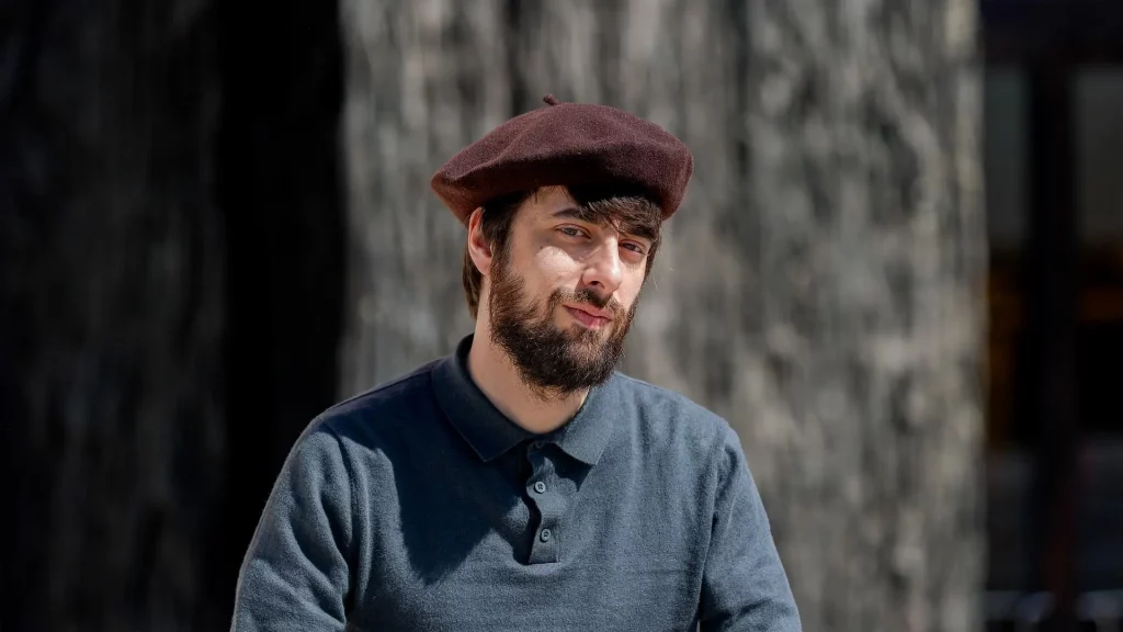 “No todos perdieron igual la Guerra” "No todos perdieron igual la Guerra"