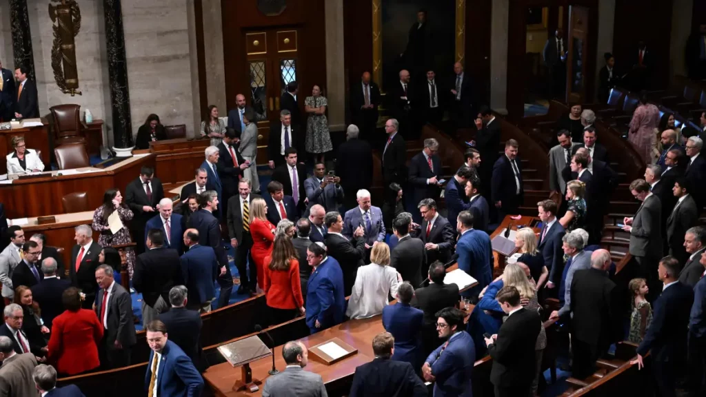 Nuevo cierre del gobierno en Estados Unidos se extendería por desacuerdos en la Cámara de Representantes Nuevo cierre del gobierno en Estados Unidos se extendería por desacuerdos en la Cámara de Representantes