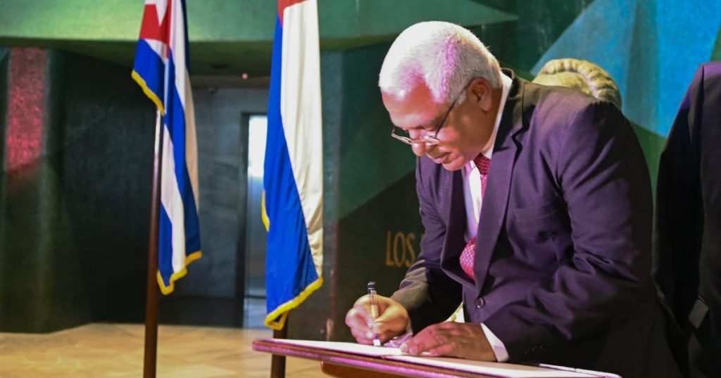 Nuevo jefe del Tribunal Supremo promete “defender la Revolución” y respalda a Díaz-Canel