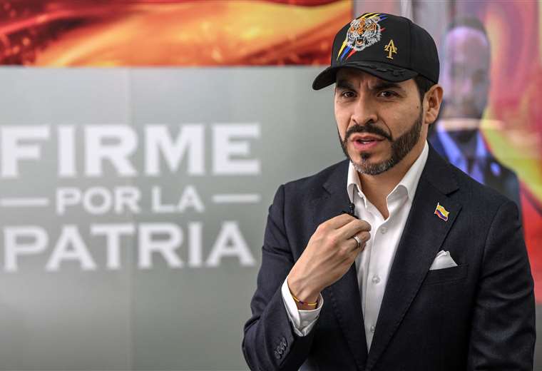 Presidenciable opositor de Colombia promete bombardear a campamentos narco con respaldo de EE.UU. Presidenciable opositor de Colombia promete bombardear a campamentos narco con respaldo de EE.UU.