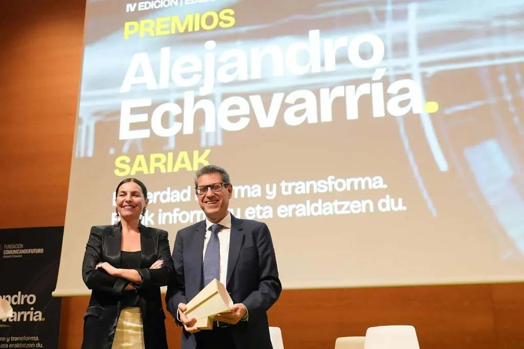 Provacuno recibe el Premio Alejandro Echevarría por su trabajo contra la desinformación en el sector agroalimentario