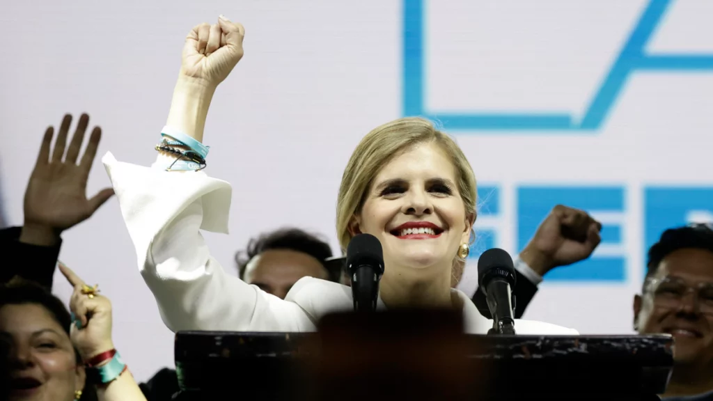 Quién es Laura Fernández, la nueva presidenta electa de Costa Rica que ganó en primera ronda con la promesa de 'mano dura' contra el crimen