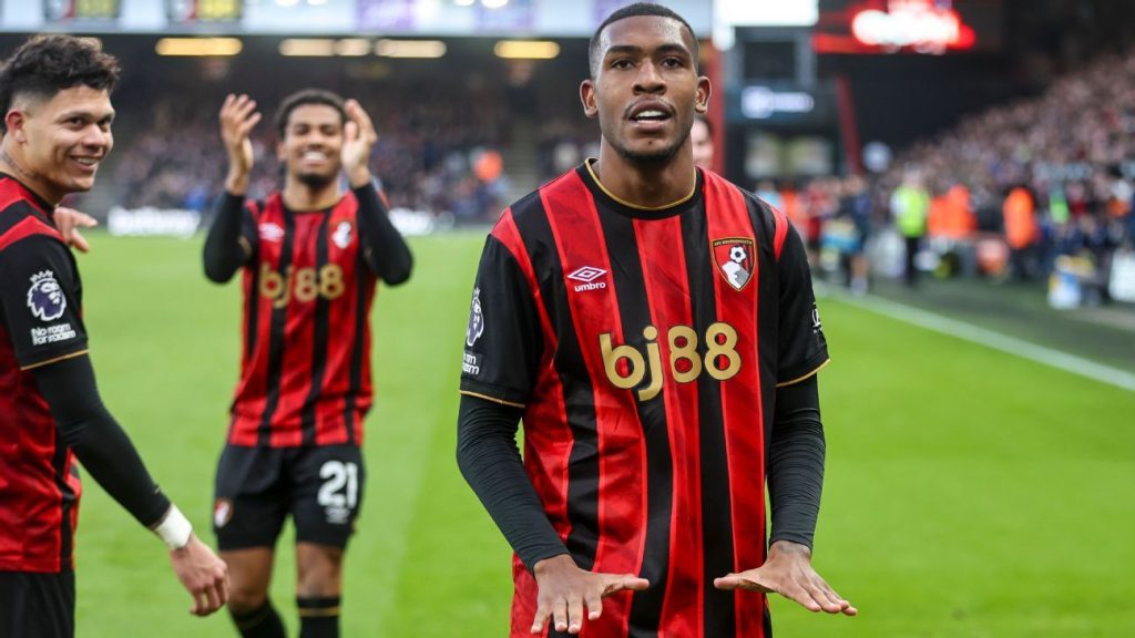 Rayan marca en carrera como titular en la Premier League y salva al Bournemouth contra el Aston Villa Rayan marca en carrera como titular en la Premier League y salva al Bournemouth contra el Aston Villa