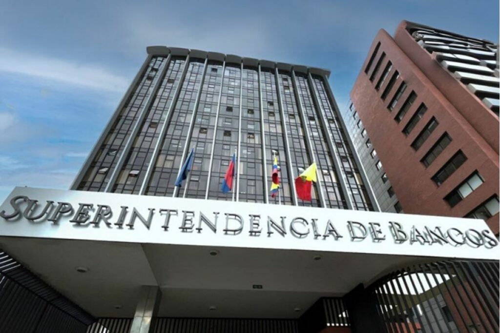 Sistema bancario de Ecuador es sólido y solvente, según la Superintendencia