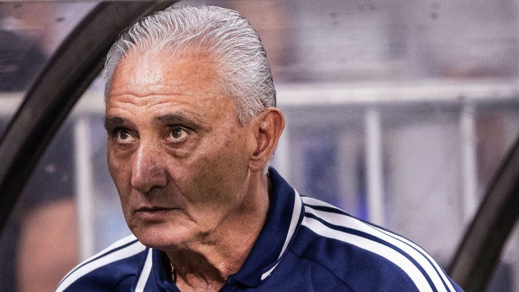 Tite responde sobre xingamentos da torcida do Cruzeiro e admite: 'Responsabilidade do técnico é a maior'