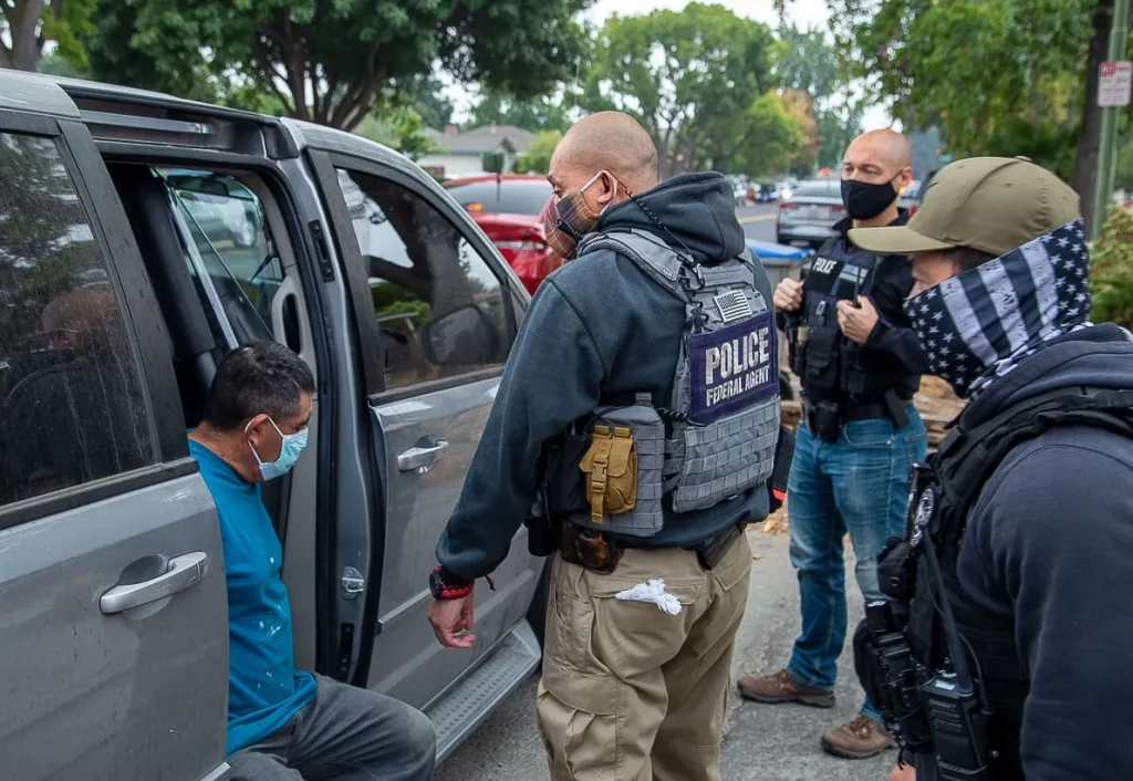 Tribunal de EE. UU. valida la detención de migrantes indocumentados sin derecho a fianza