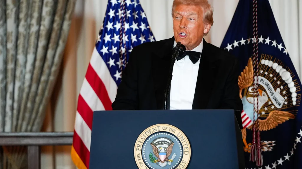 Trump anuncia el cierre de reformas del Centro Kennedy, al que le puso su nombre