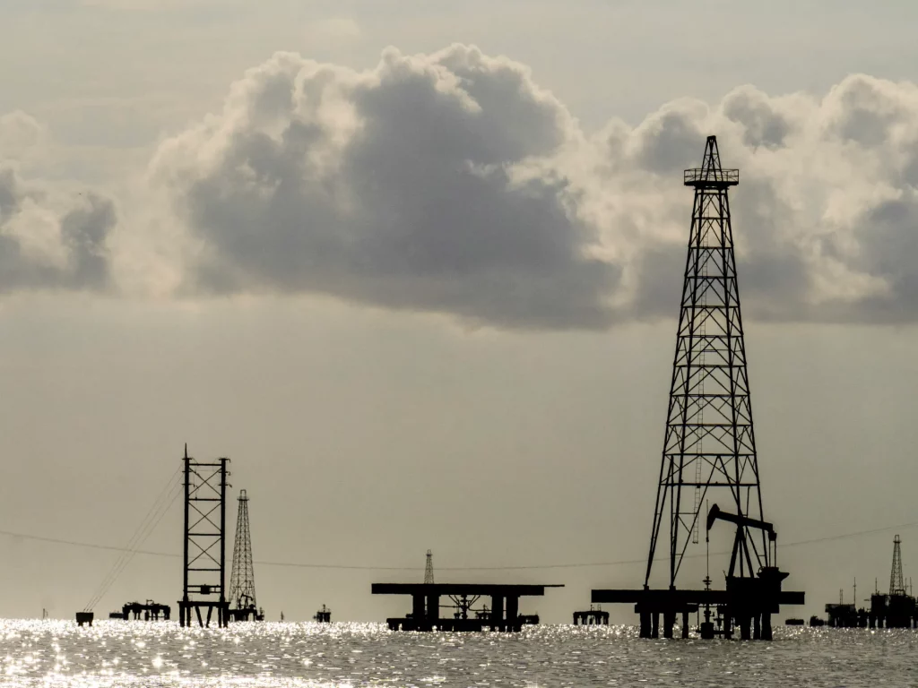 Trump dice que India comenzará a comprar petróleo de Venezuela 'a diferencia de Irán' | Noticias de petróleo y gas