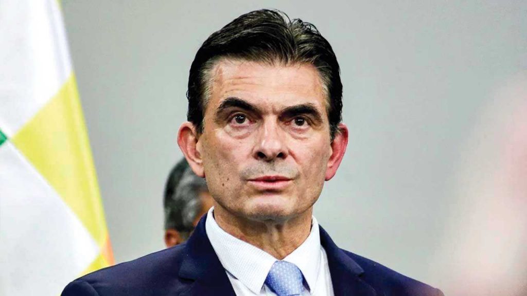 Gobierno asegura que ya se tiene los recursos para solucionar reclamos por la gasolina contaminada combustibles pasan factura a paz