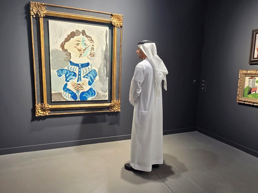 con estadios vacíos y museos llenos, busca ser la nueva meca del arte de lujo