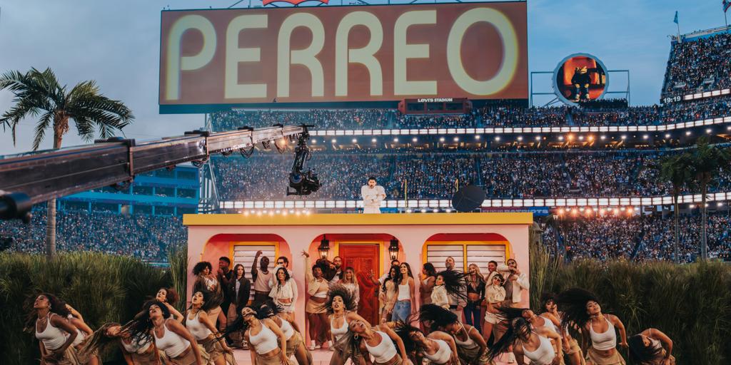 el mundo MAGA, furioso con Bad Bunny el mundo MAGA, furioso con Bad Bunny