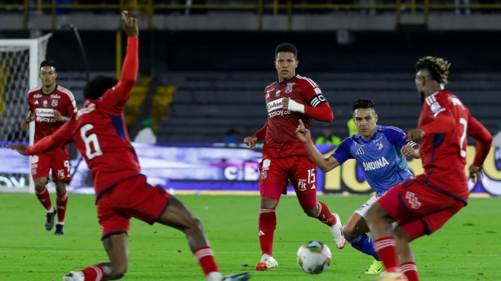 siga el minuto a minuto en El Campín de Bogotá